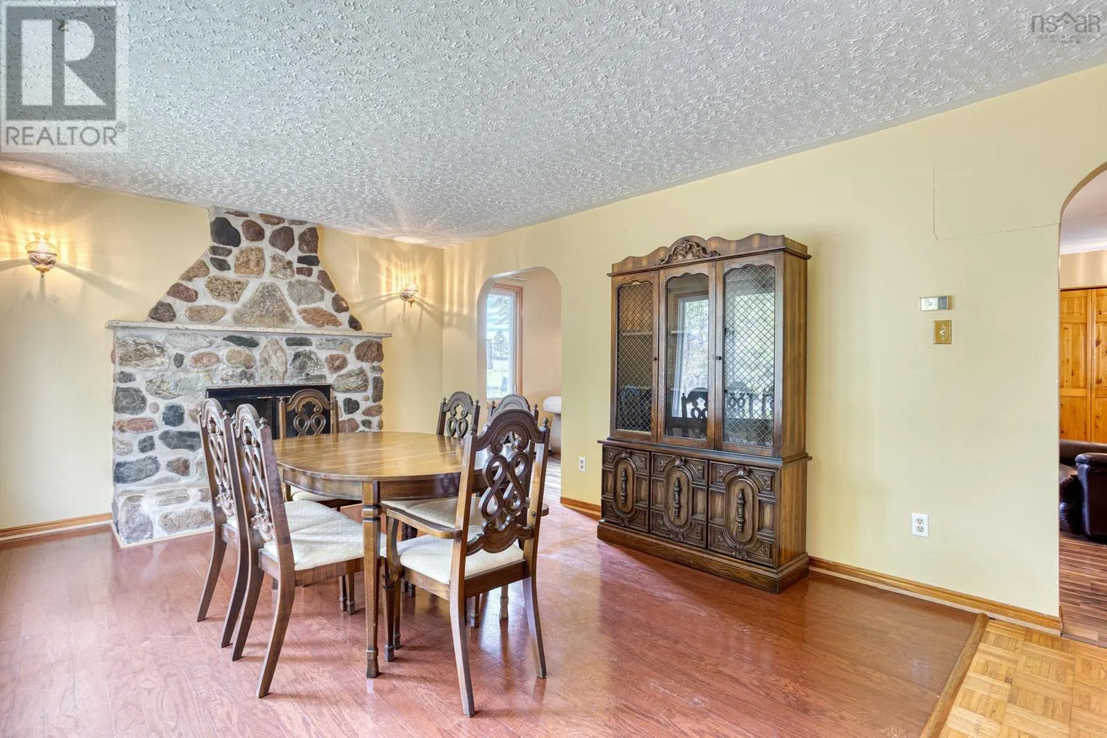 137 Tideview Drive