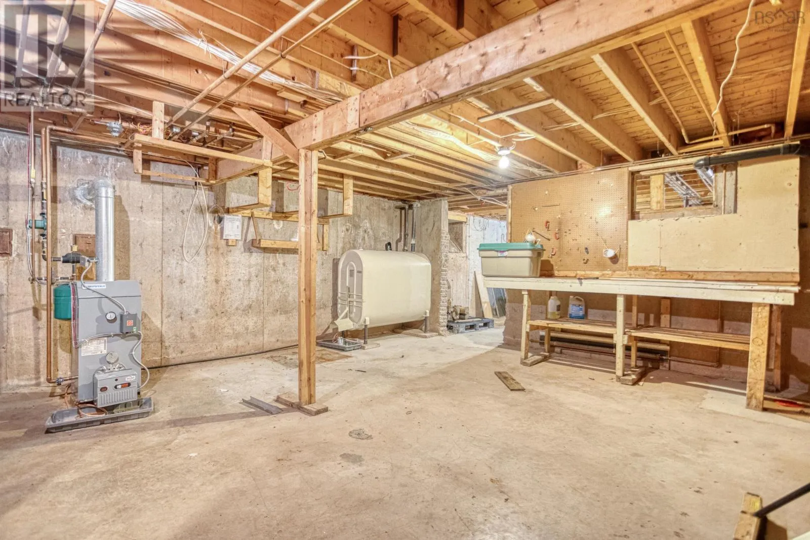 137 Tideview Drive