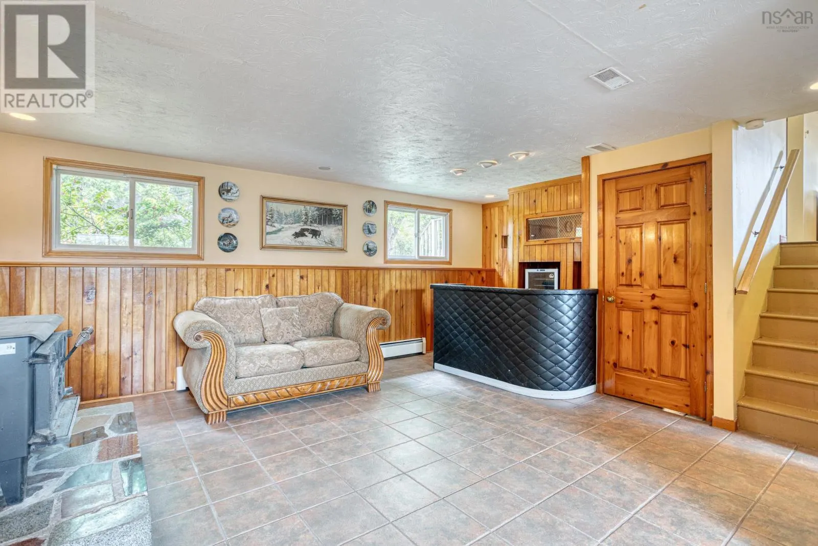 137 Tideview Drive