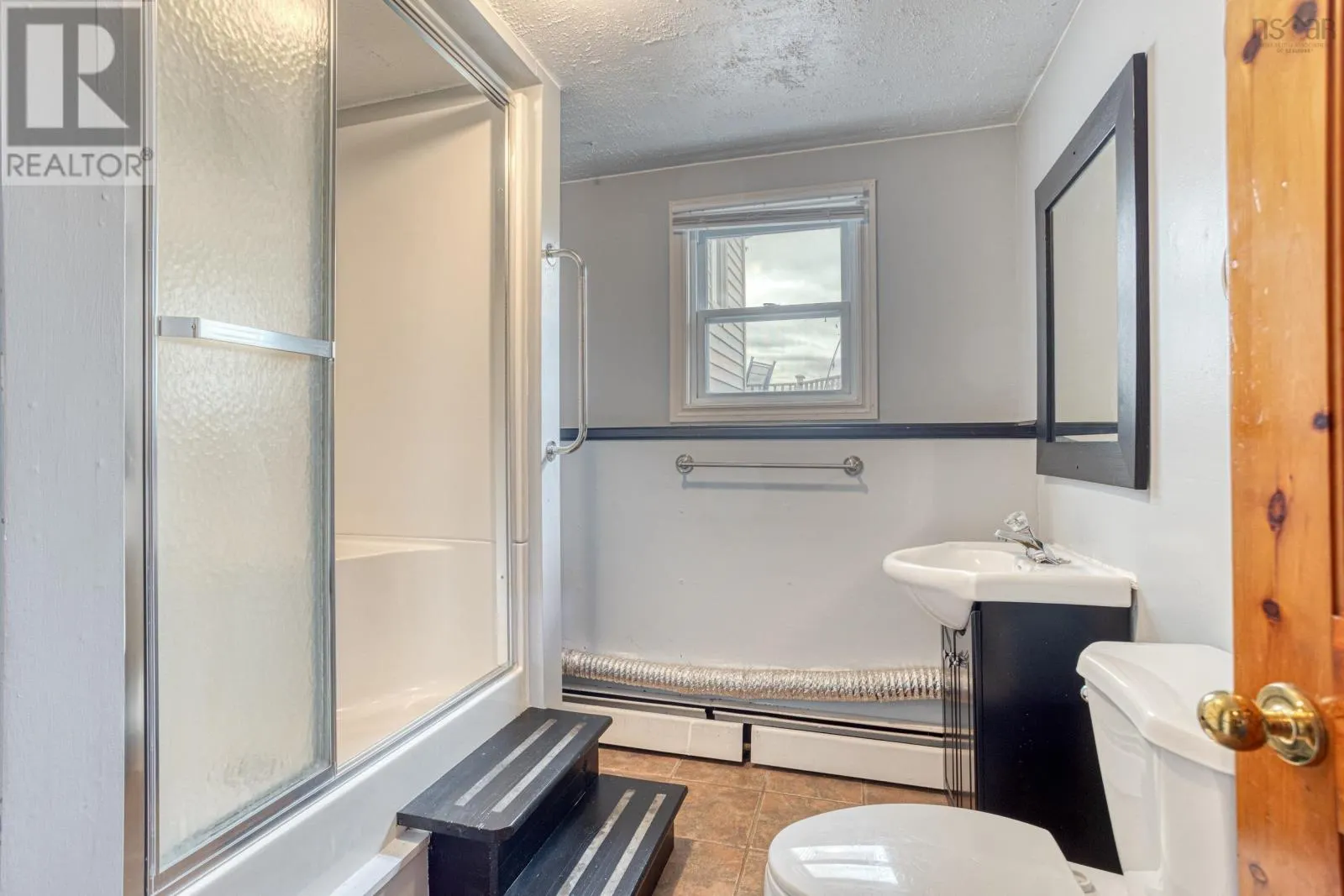 137 Tideview Drive