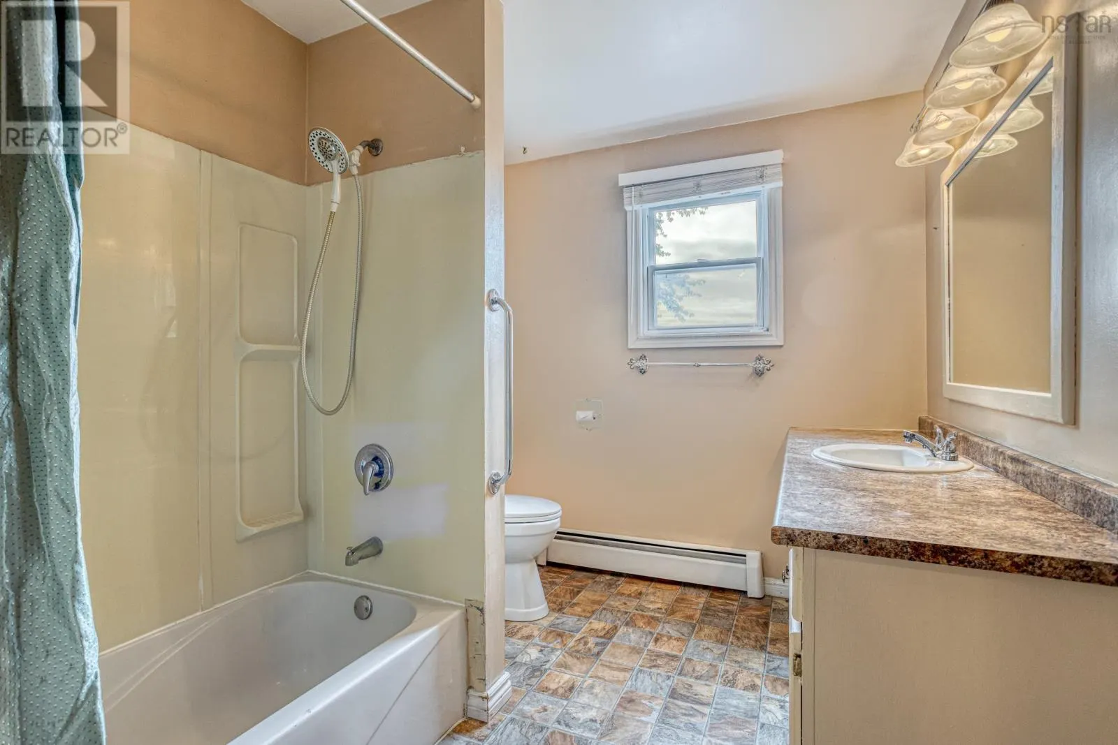 137 Tideview Drive