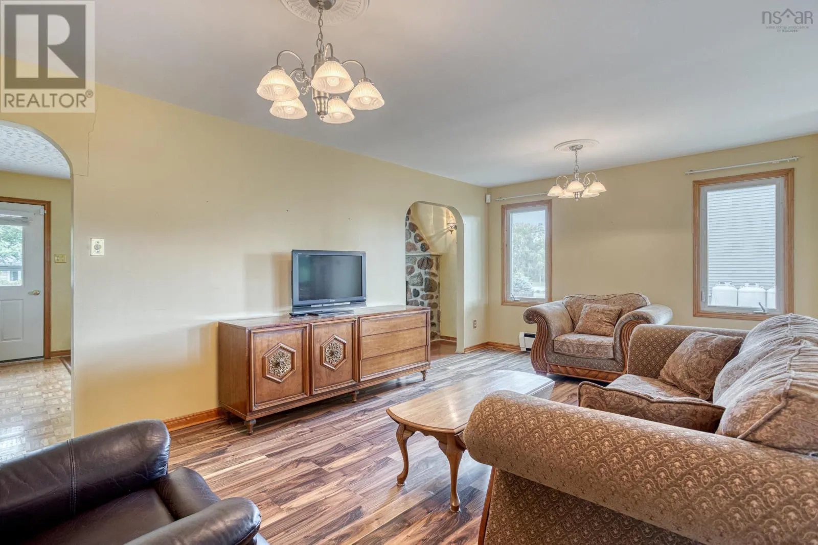 137 Tideview Drive
