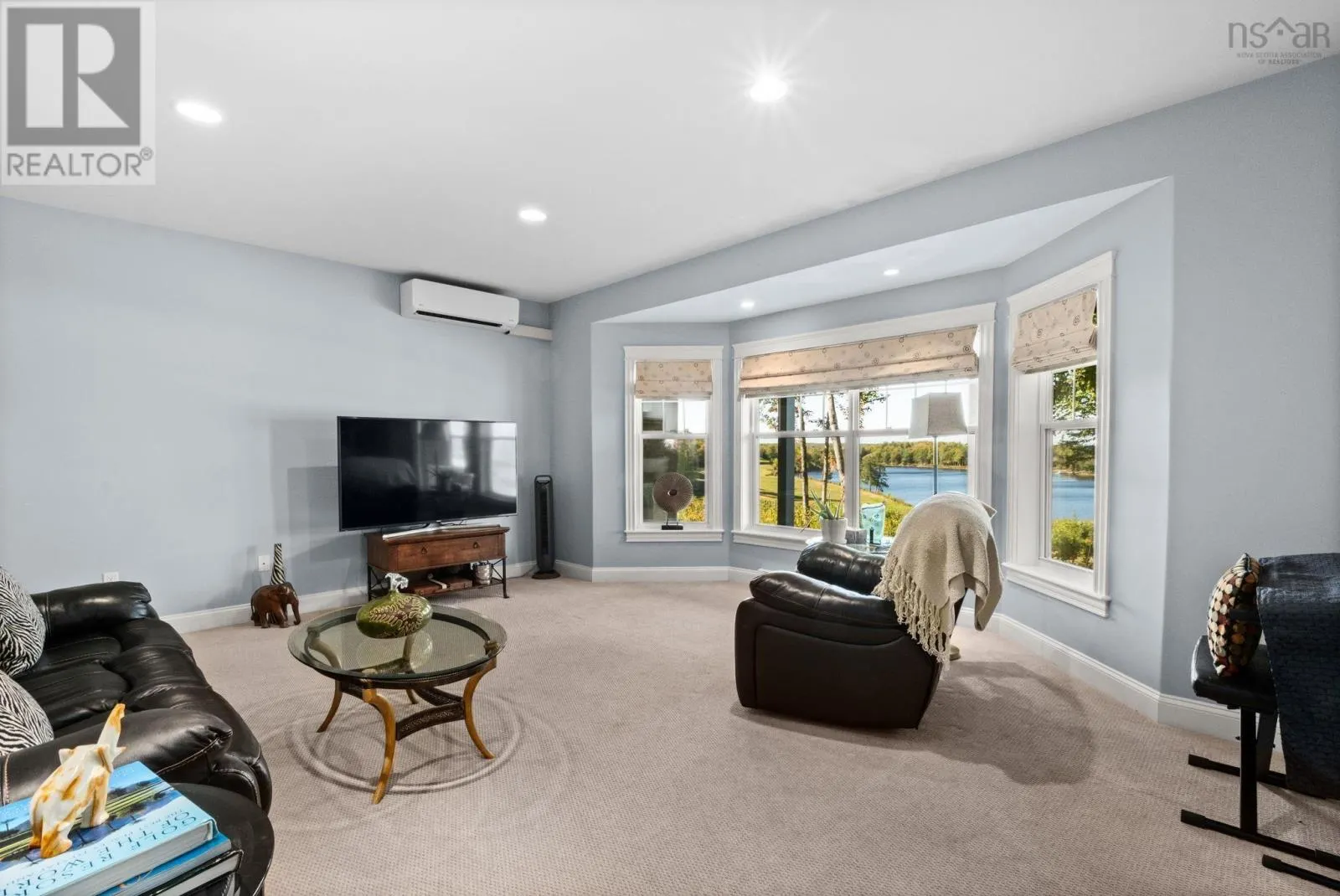 82 Greenside Lane