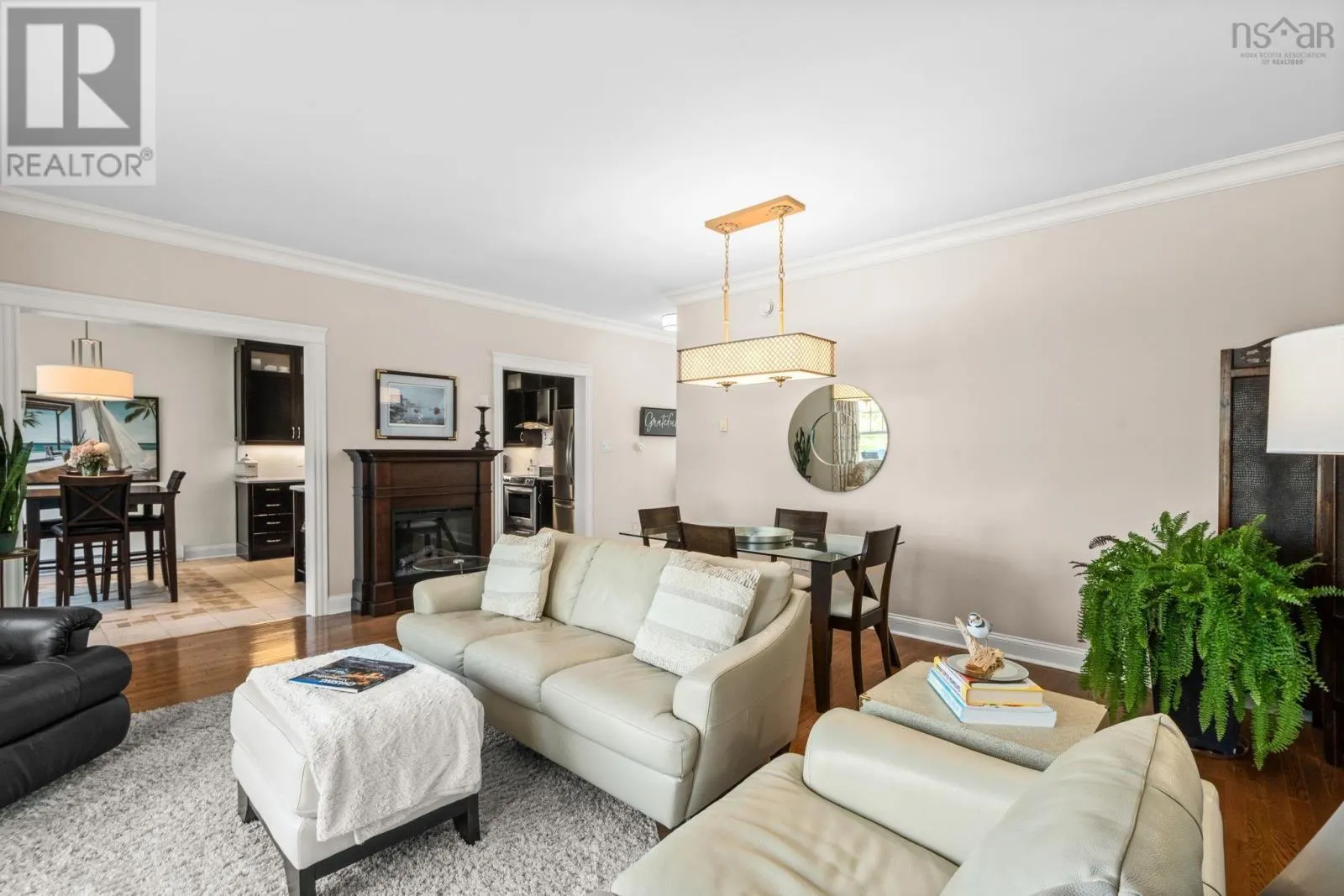 82 Greenside Lane