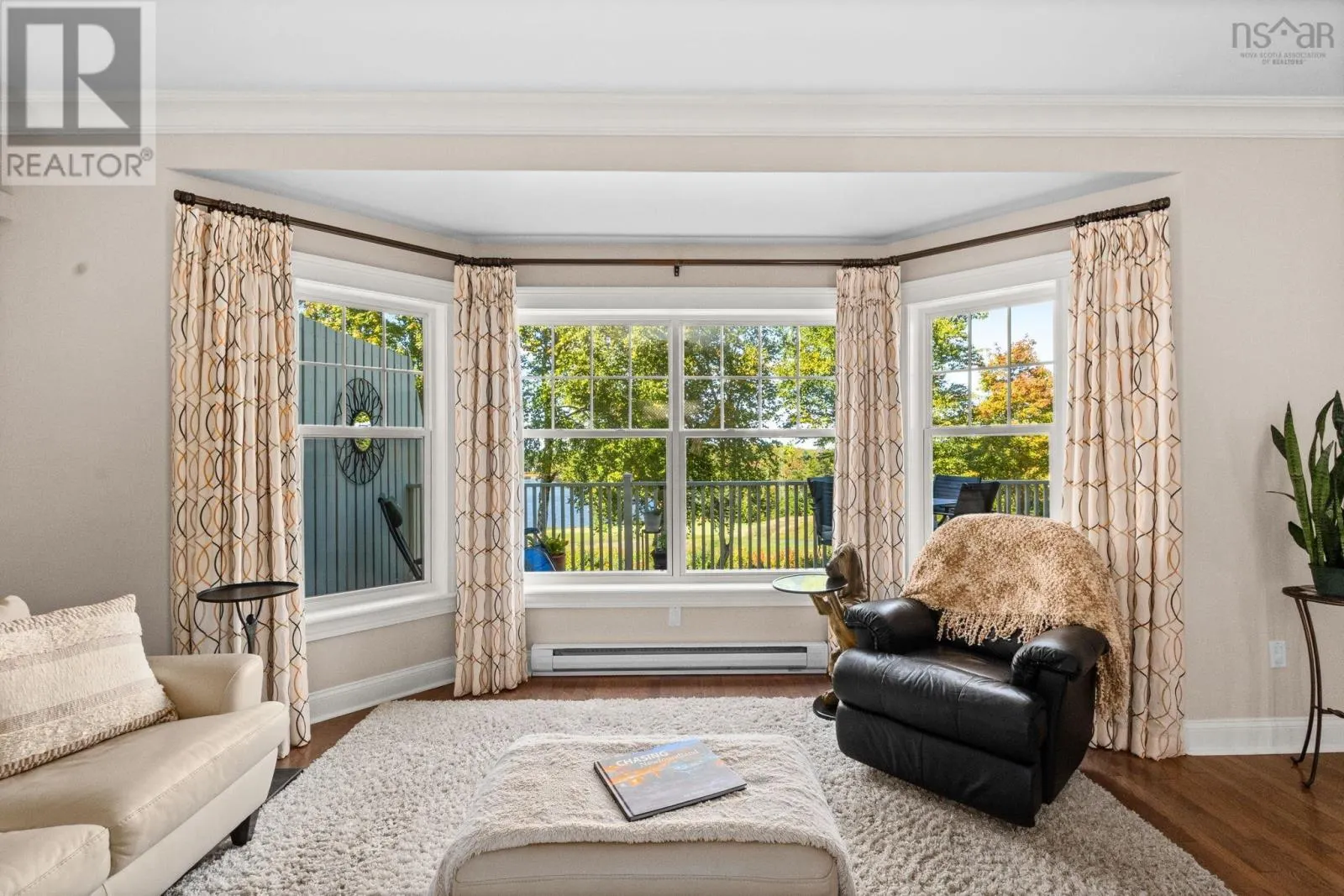 82 Greenside Lane