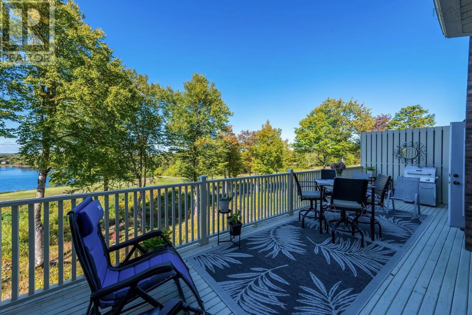 82 Greenside Lane