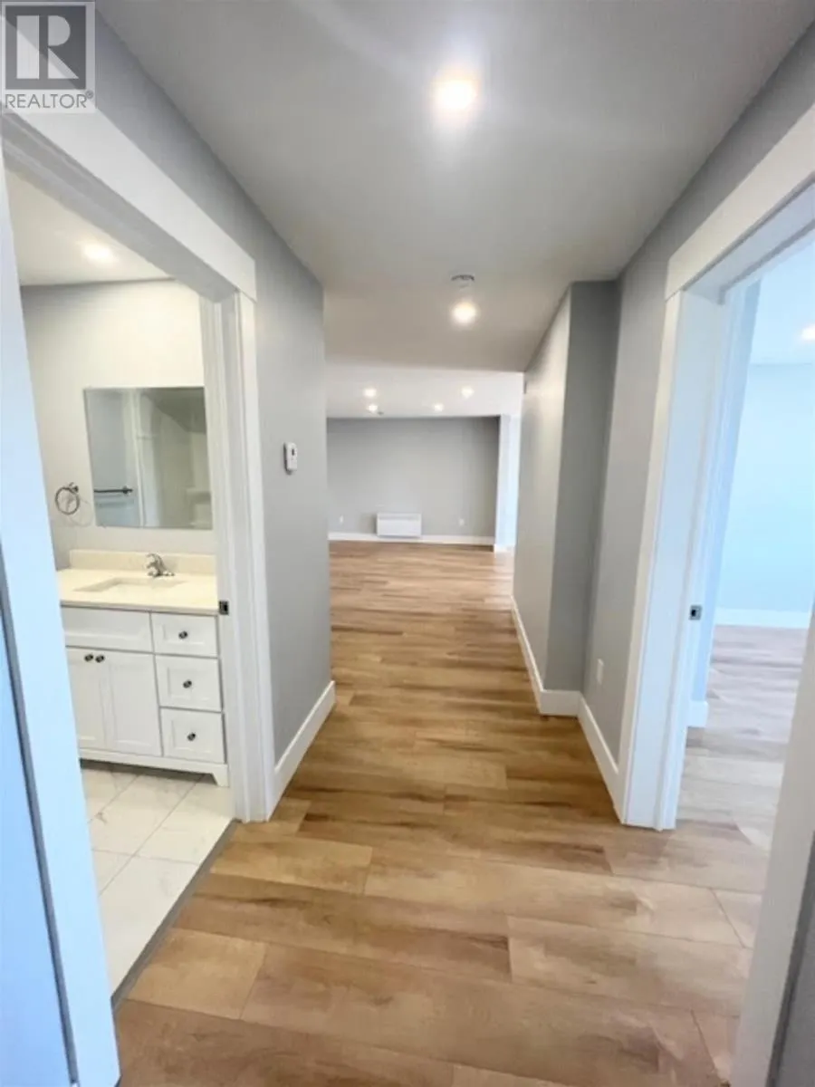 302-24 Gilbert Drive
