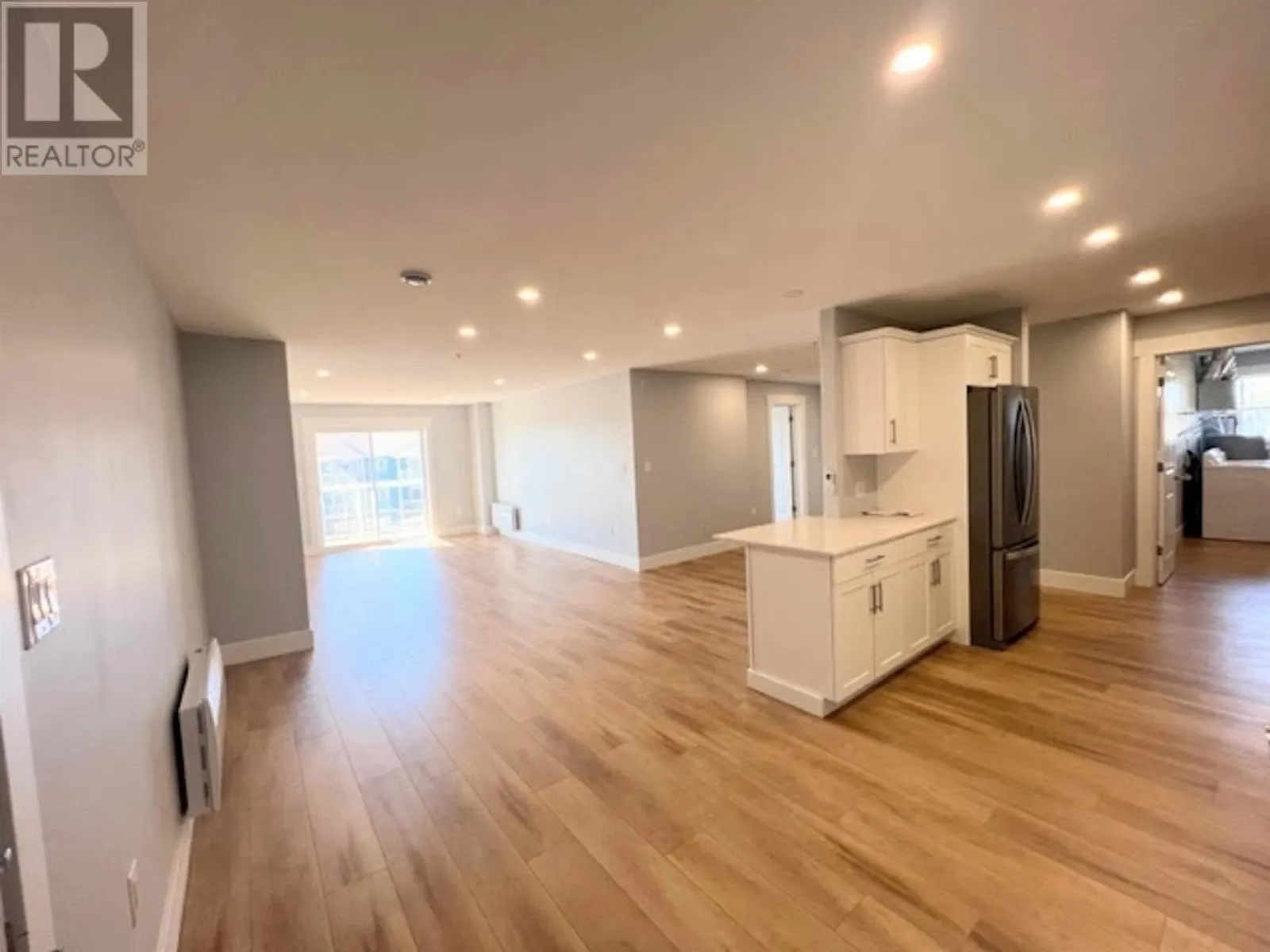 302-24 Gilbert Drive