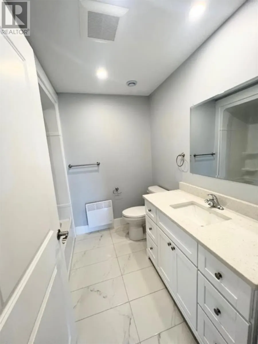 302-24 Gilbert Drive