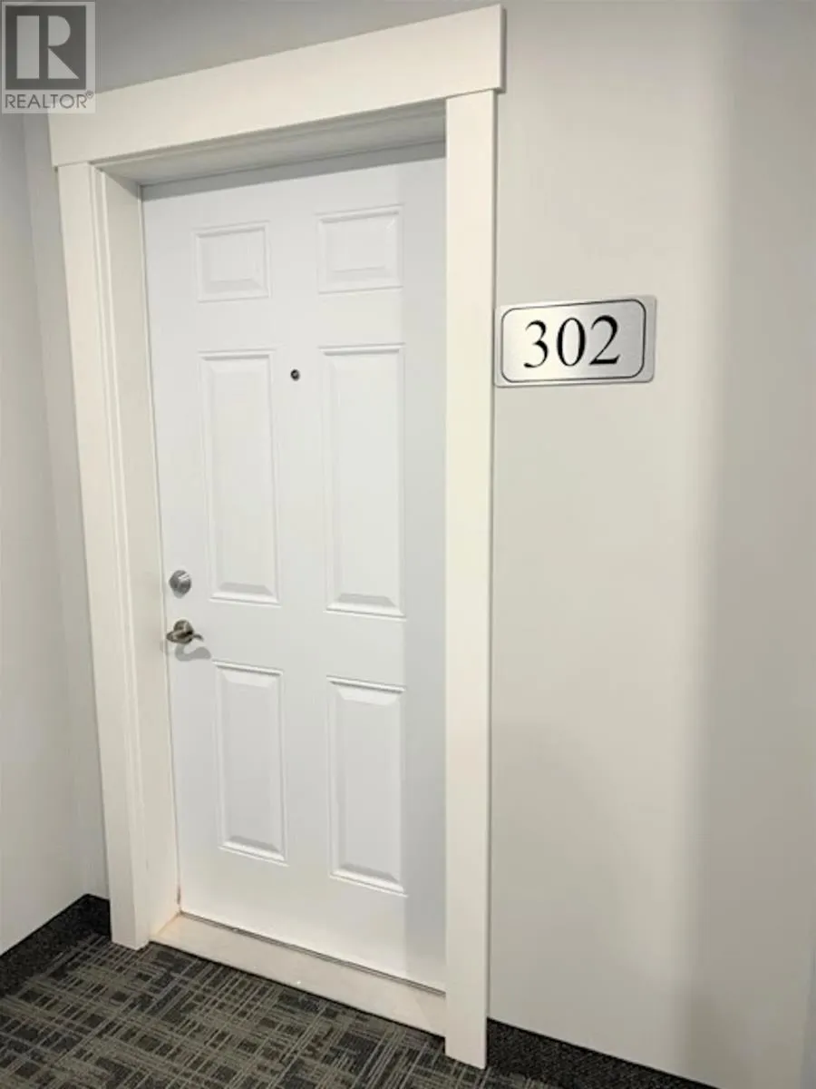 302-24 Gilbert Drive