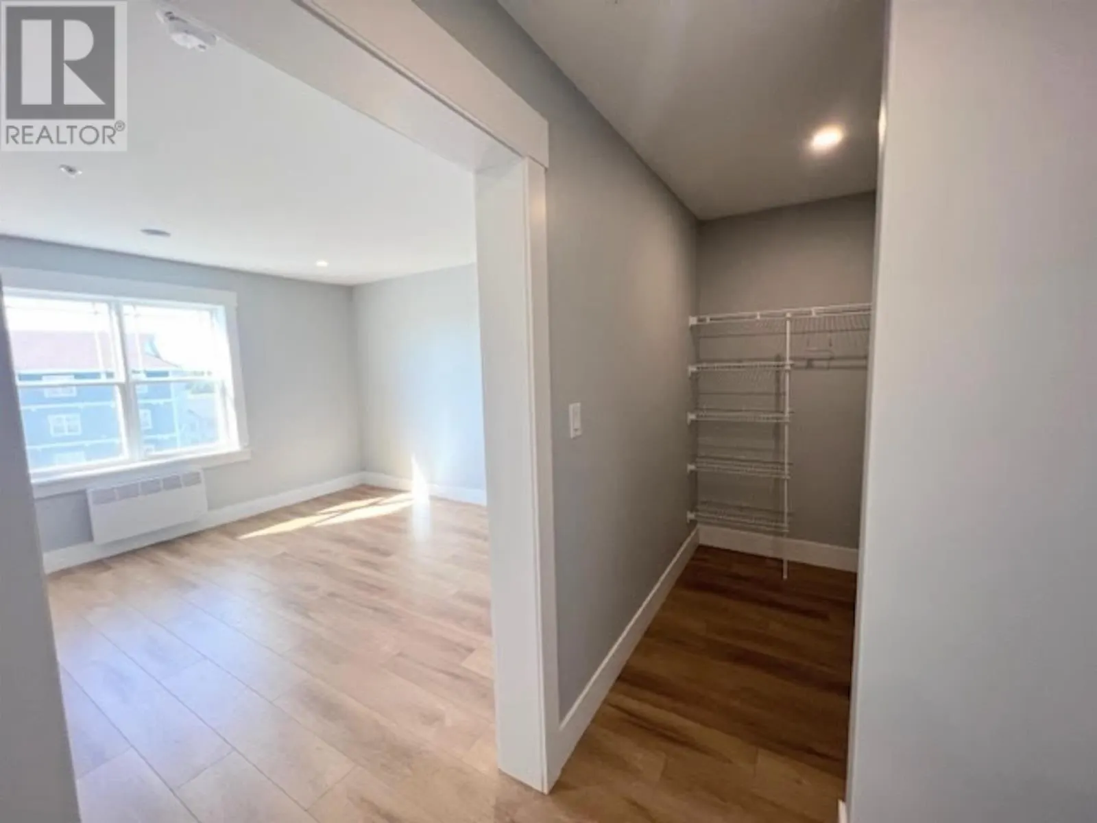 302-24 Gilbert Drive