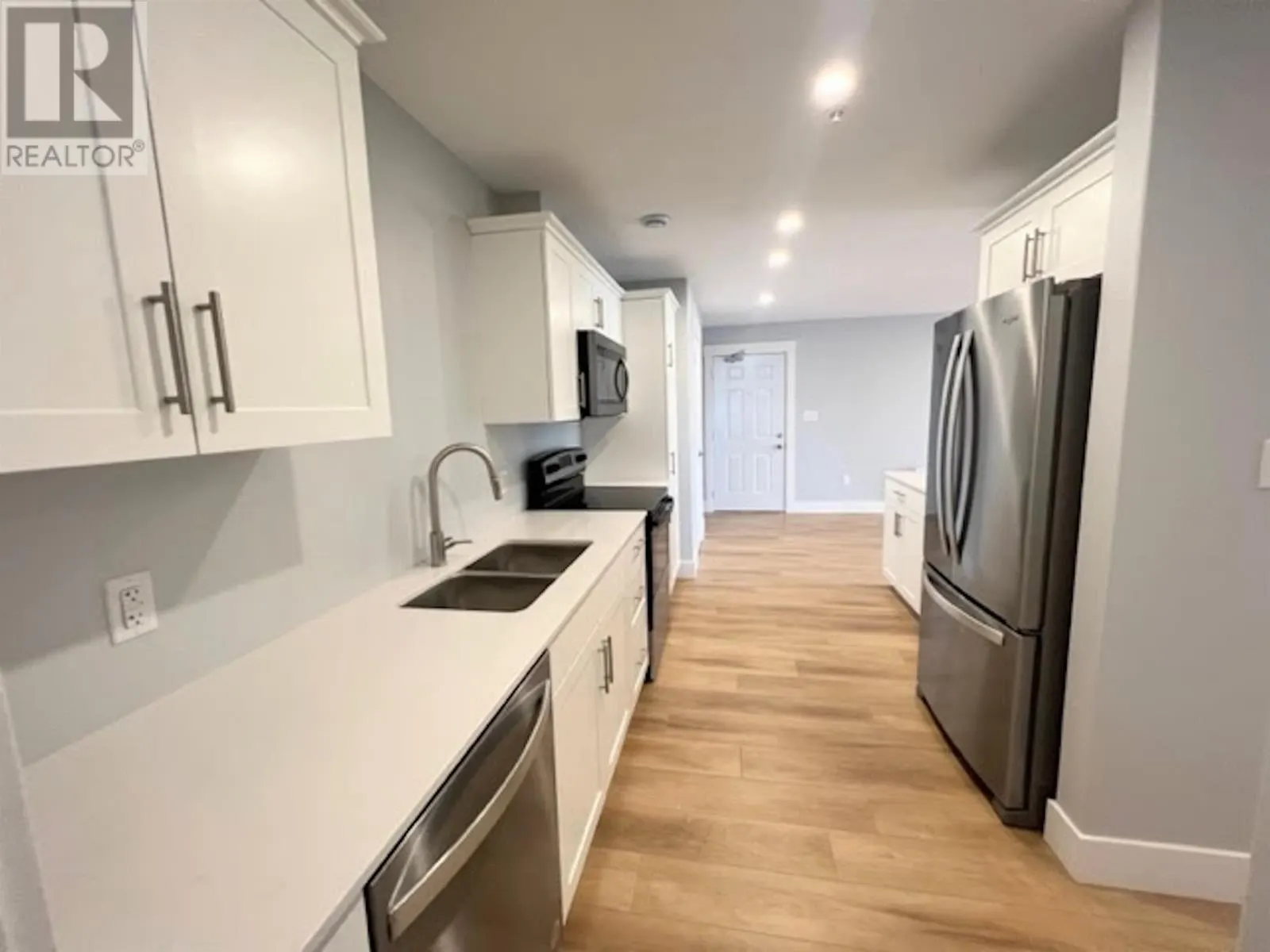 302-24 Gilbert Drive