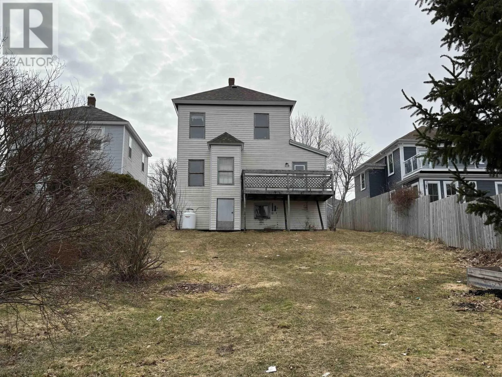 195 Lawrence Street