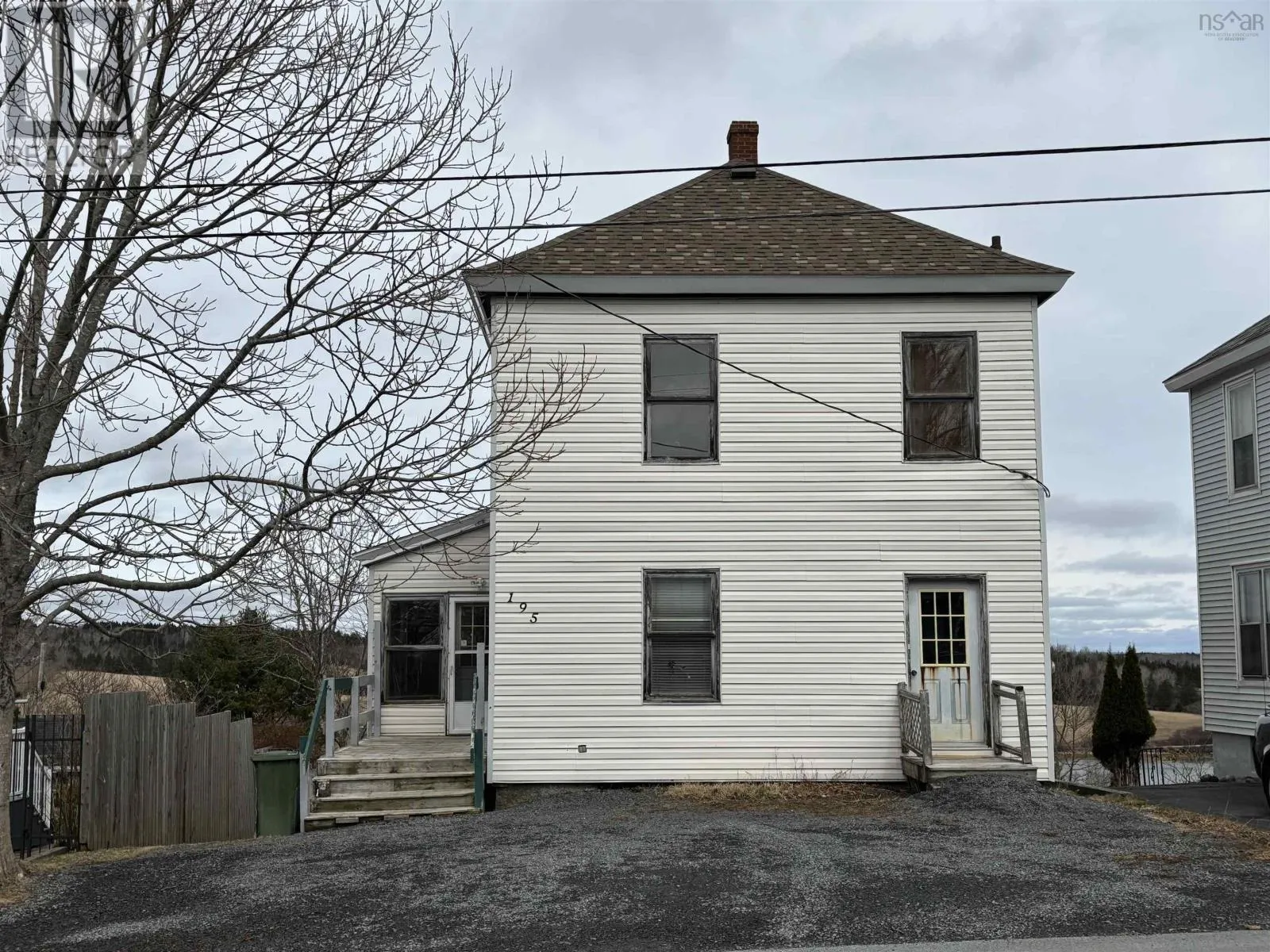 195 Lawrence Street