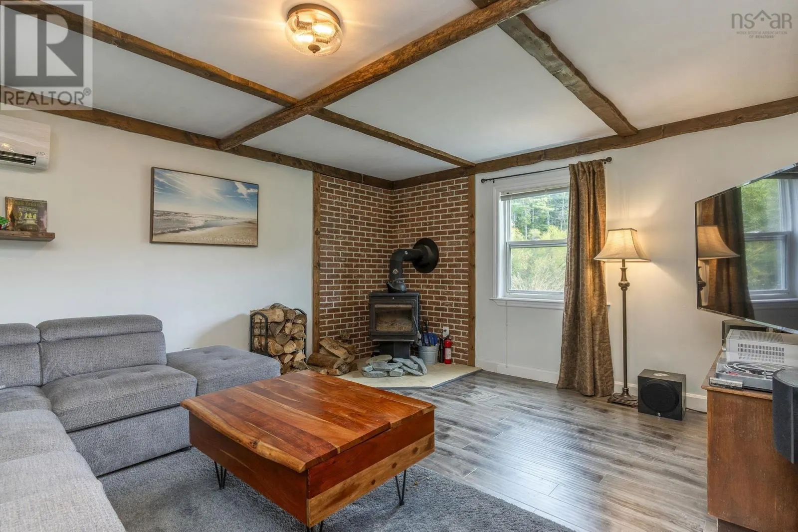 64 Sandy Lane