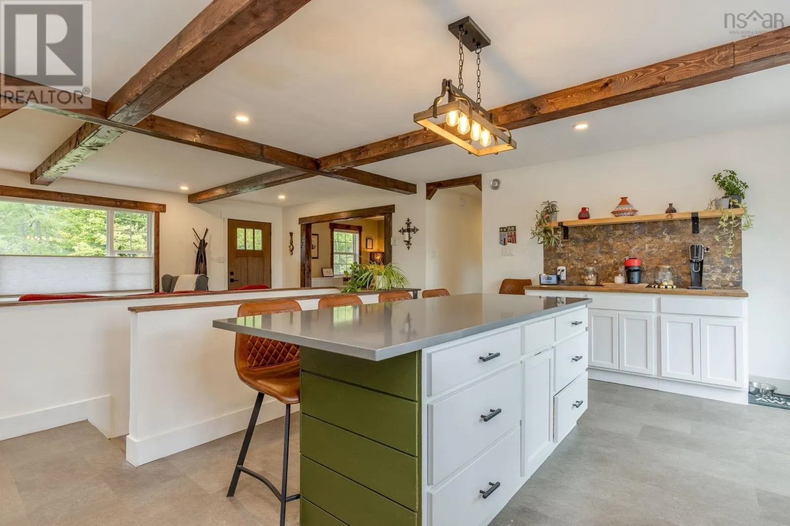 64 Sandy Lane