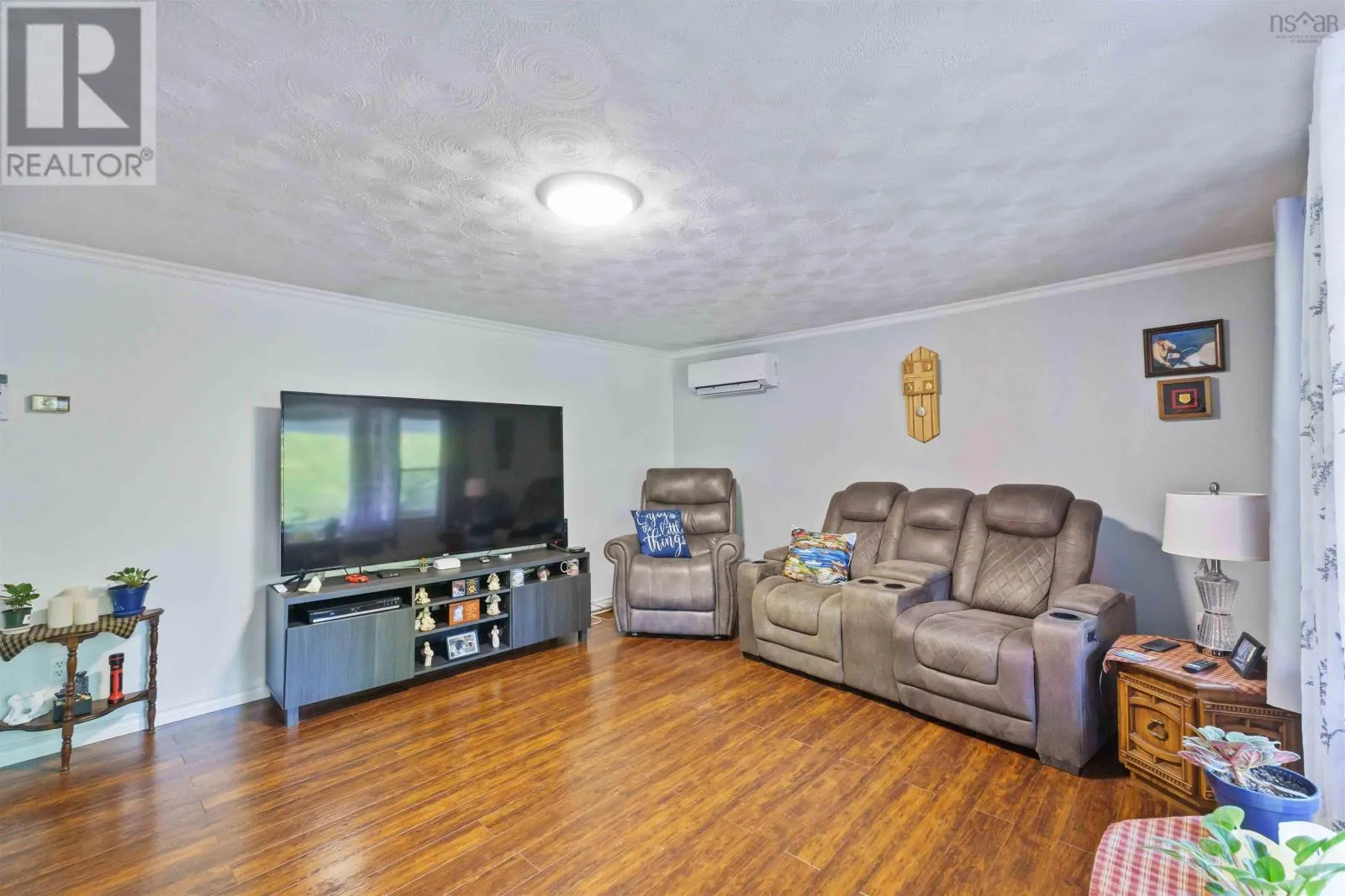 389 Hall Road