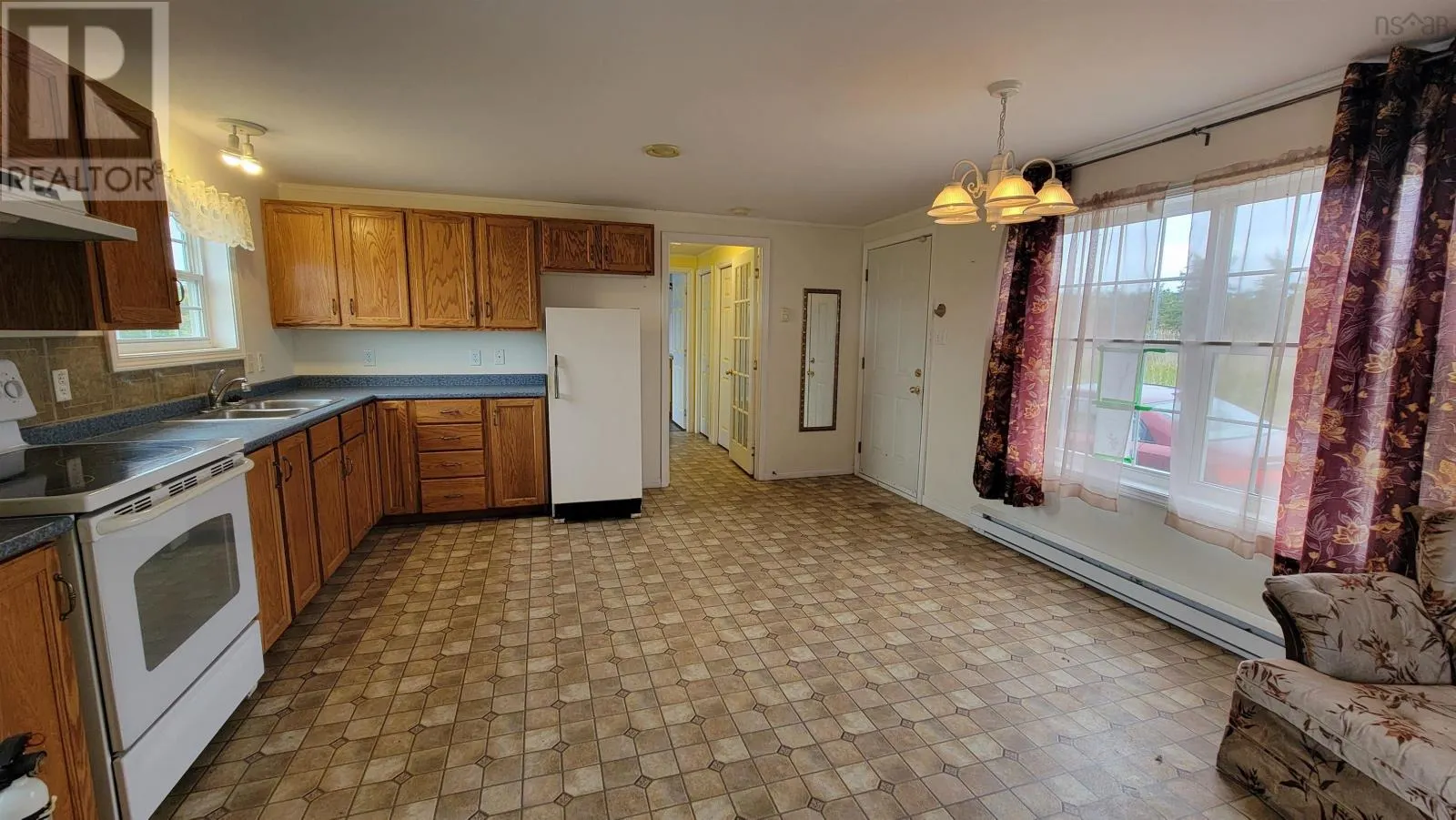 1082 Main Shore Road