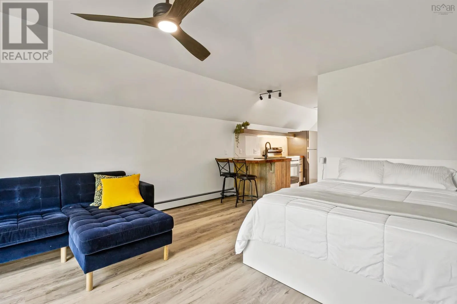 100 Elva Court