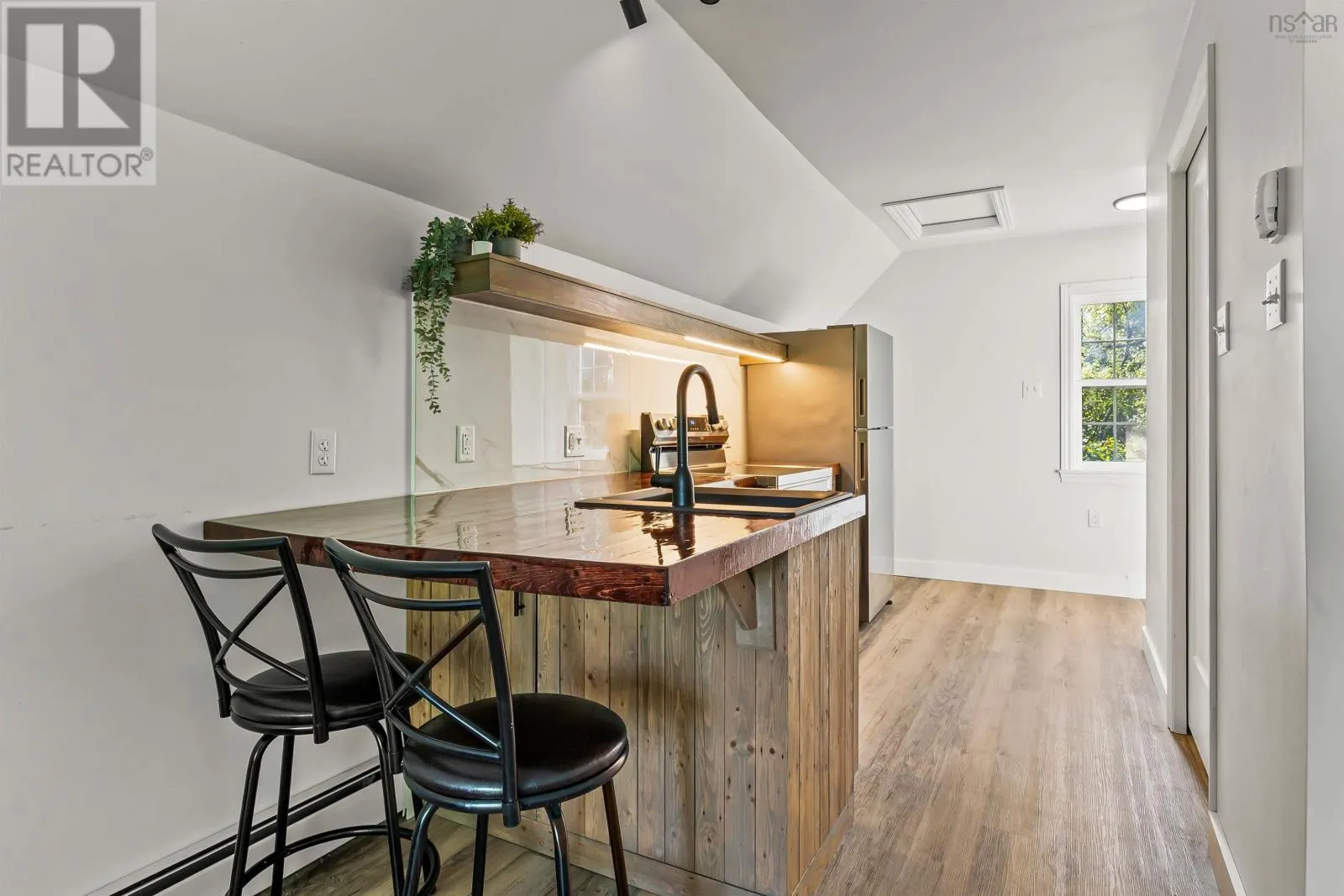 100 Elva Court