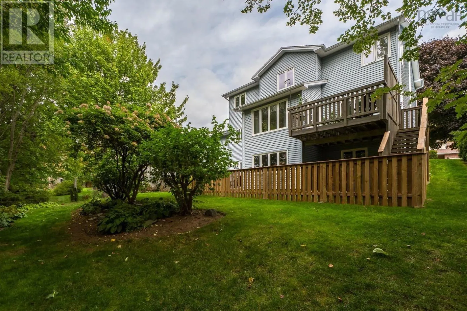 10 Parkvale Crescent