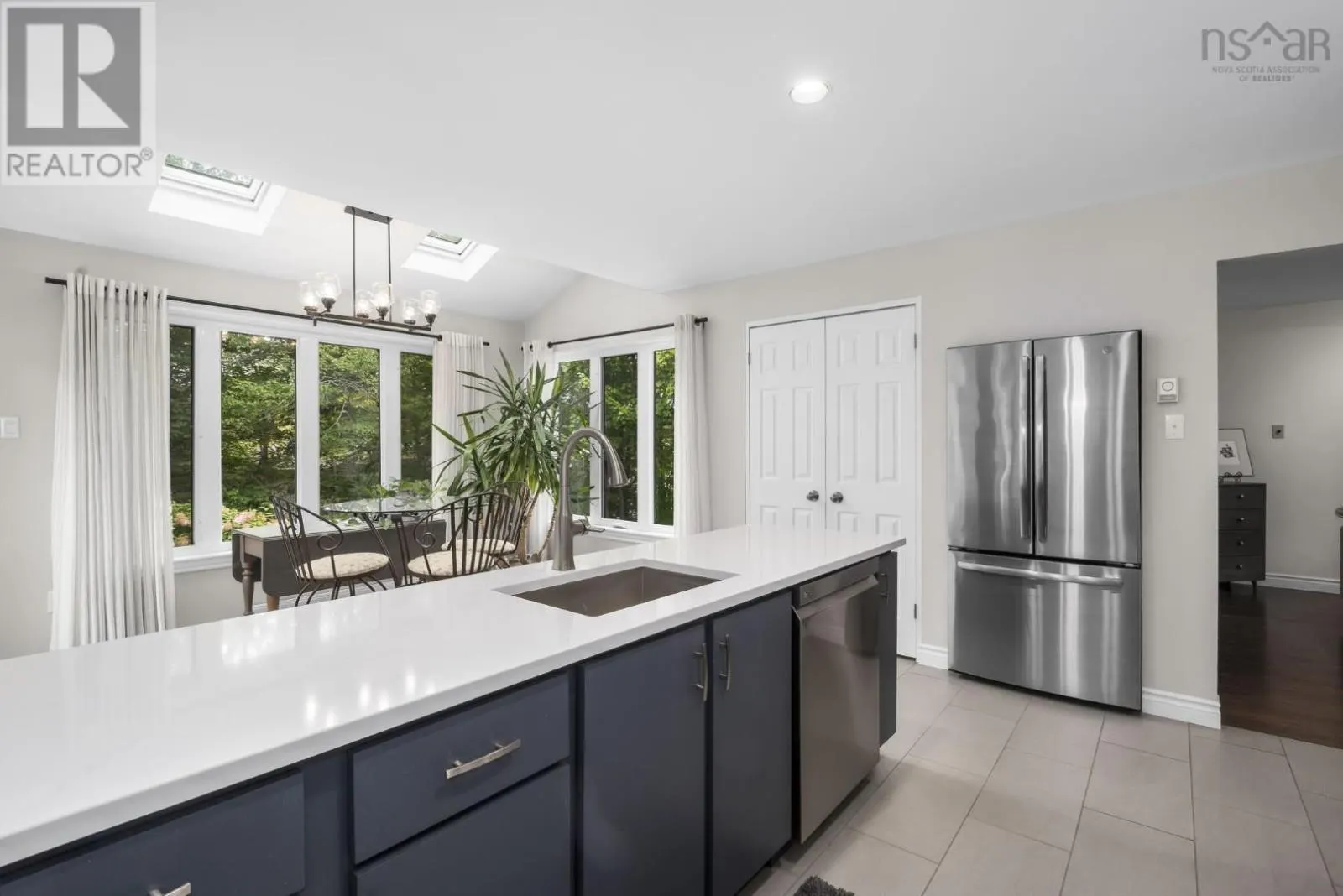 10 Parkvale Crescent