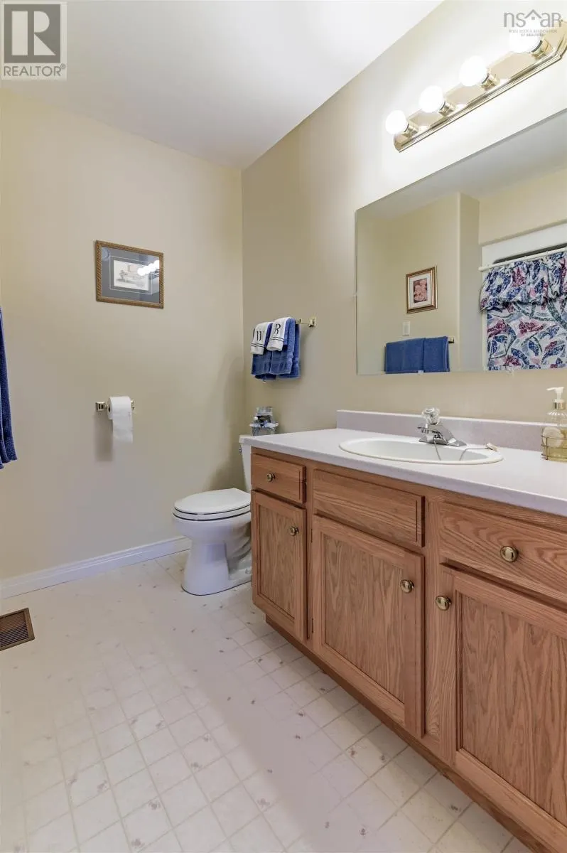 3 Acadia Dr