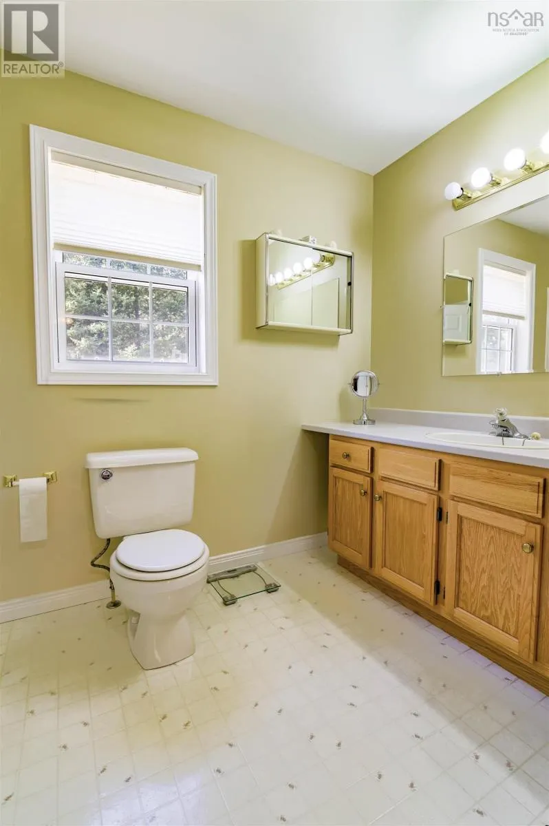 3 Acadia Dr