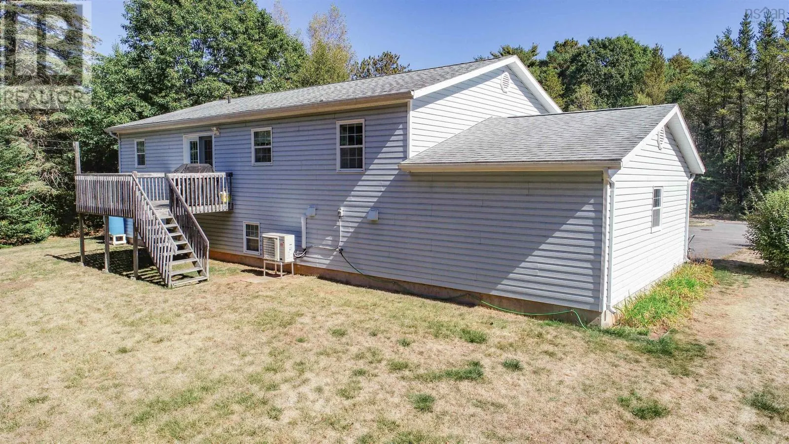 3 Acadia Dr