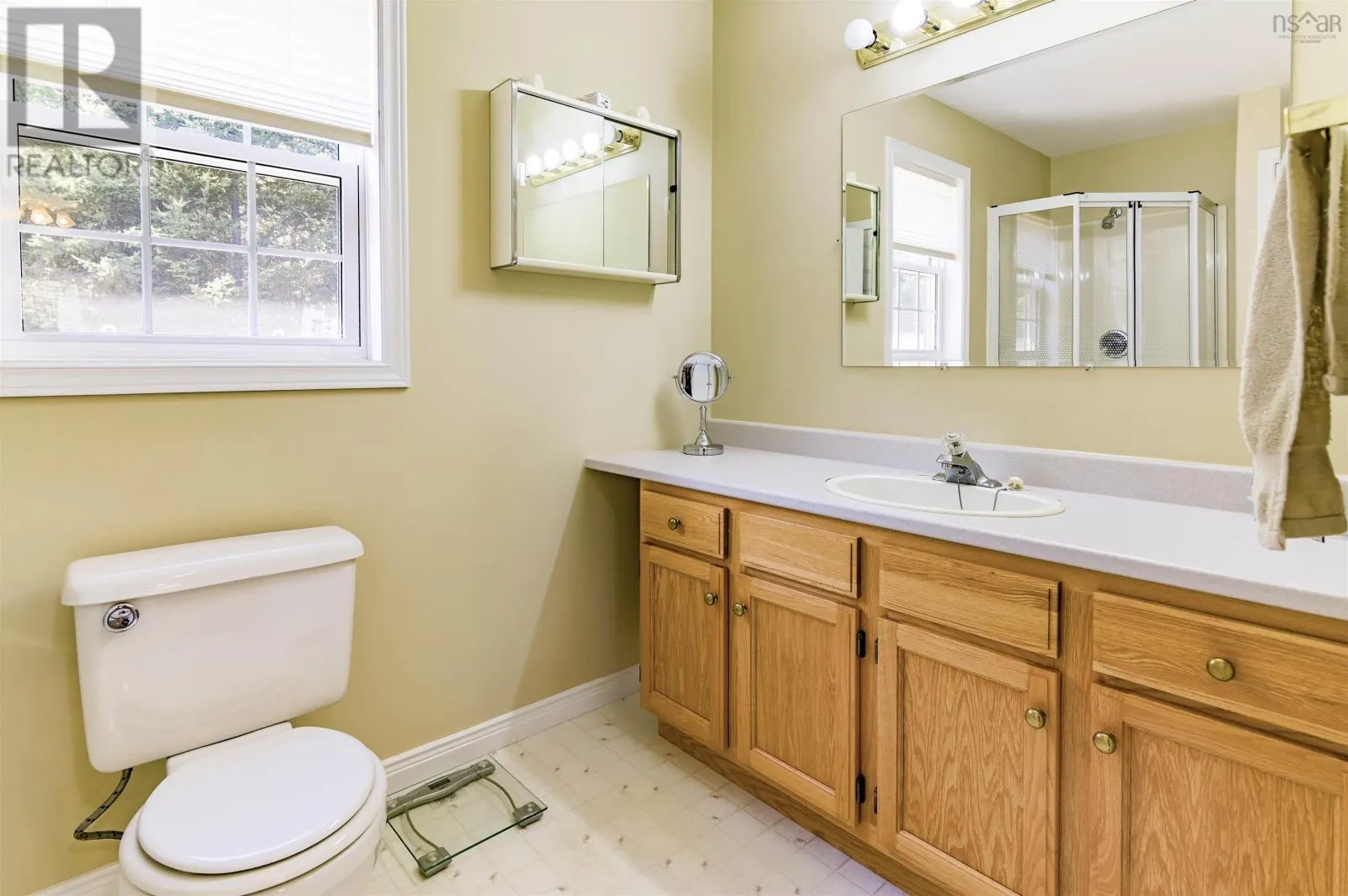 3 Acadia Dr