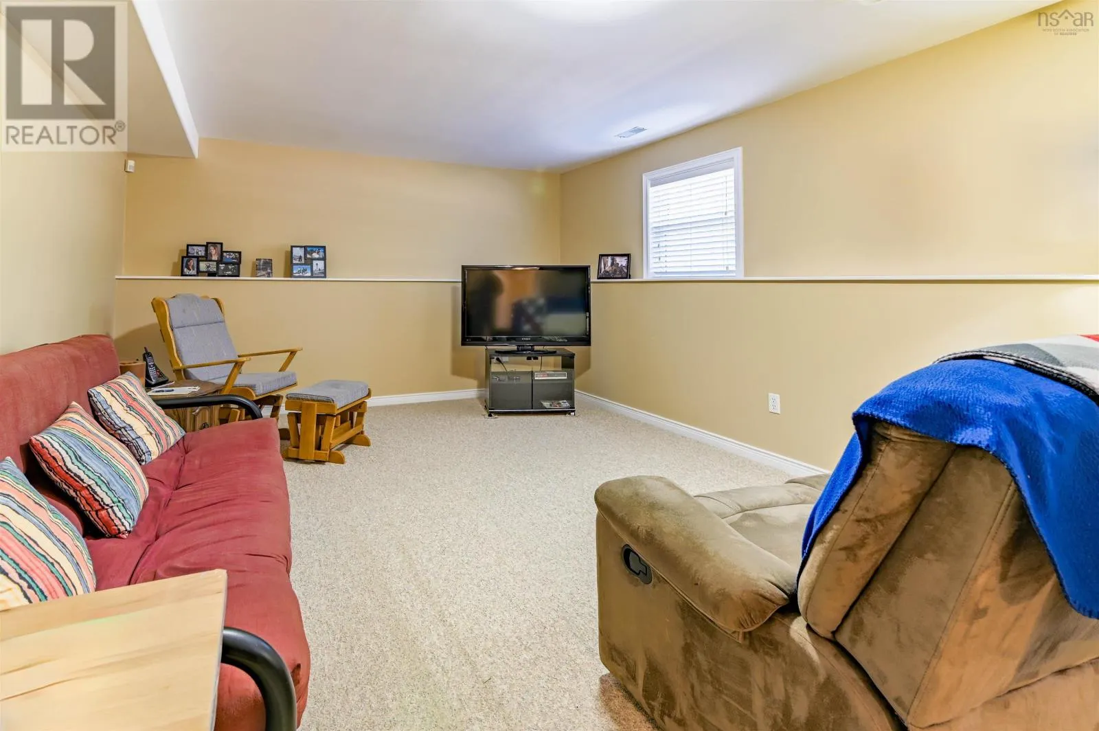 3 Acadia Dr