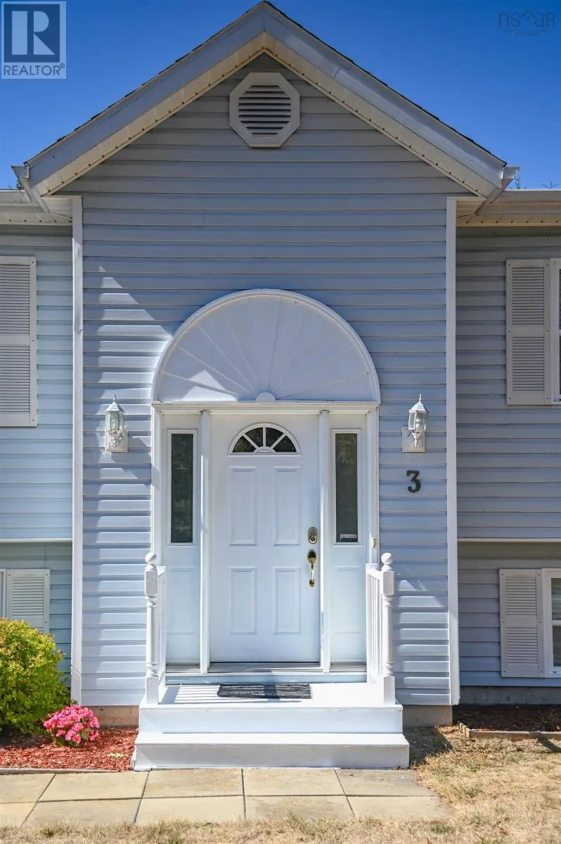 3 Acadia Dr