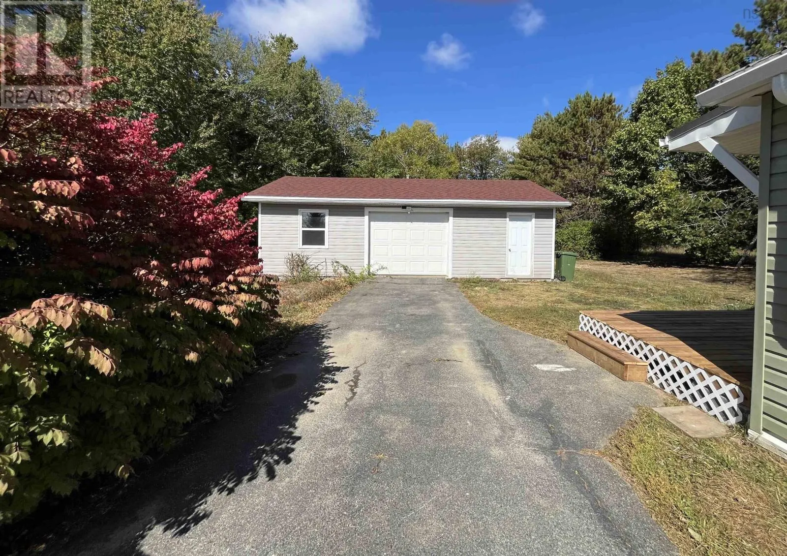 9744 Highway 8