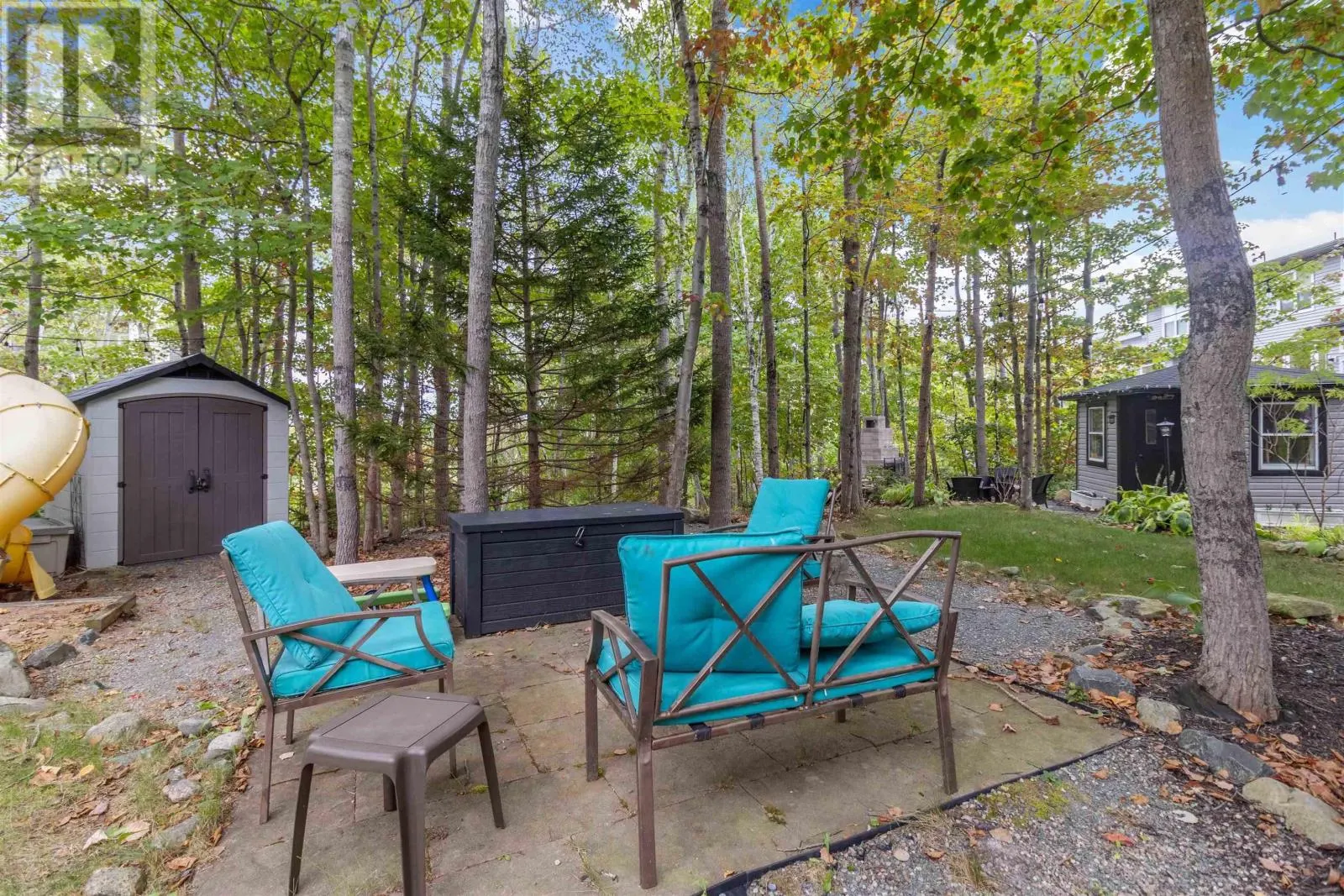 11 Aspenhill Court