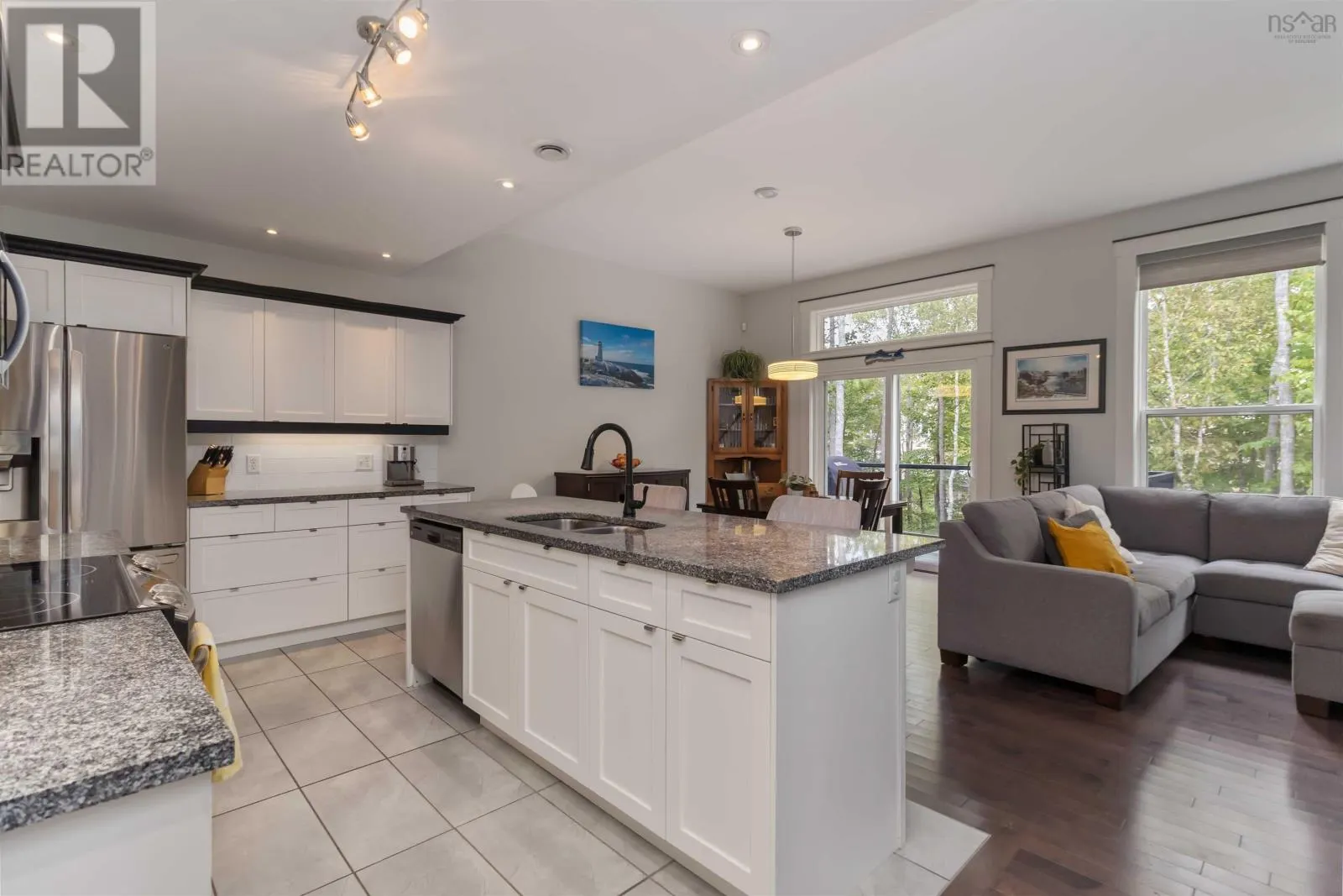 11 Aspenhill Court