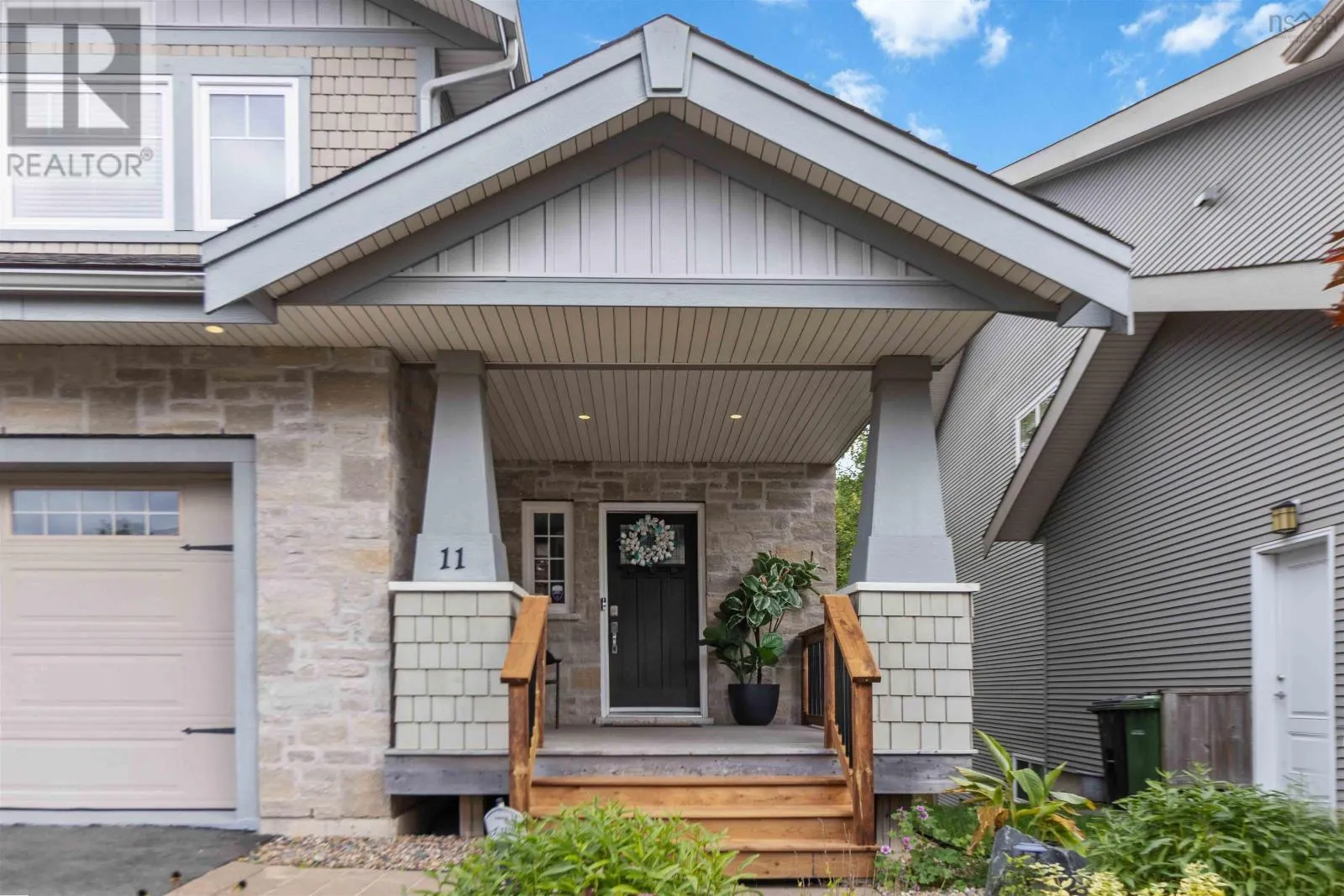 11 Aspenhill Court