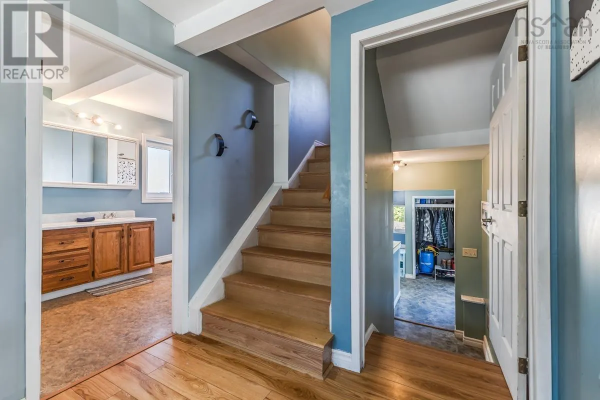 16 Allison Avenue