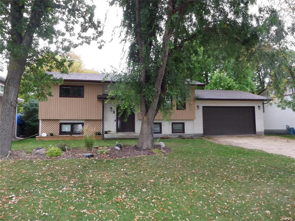8 FERLAND Bay
