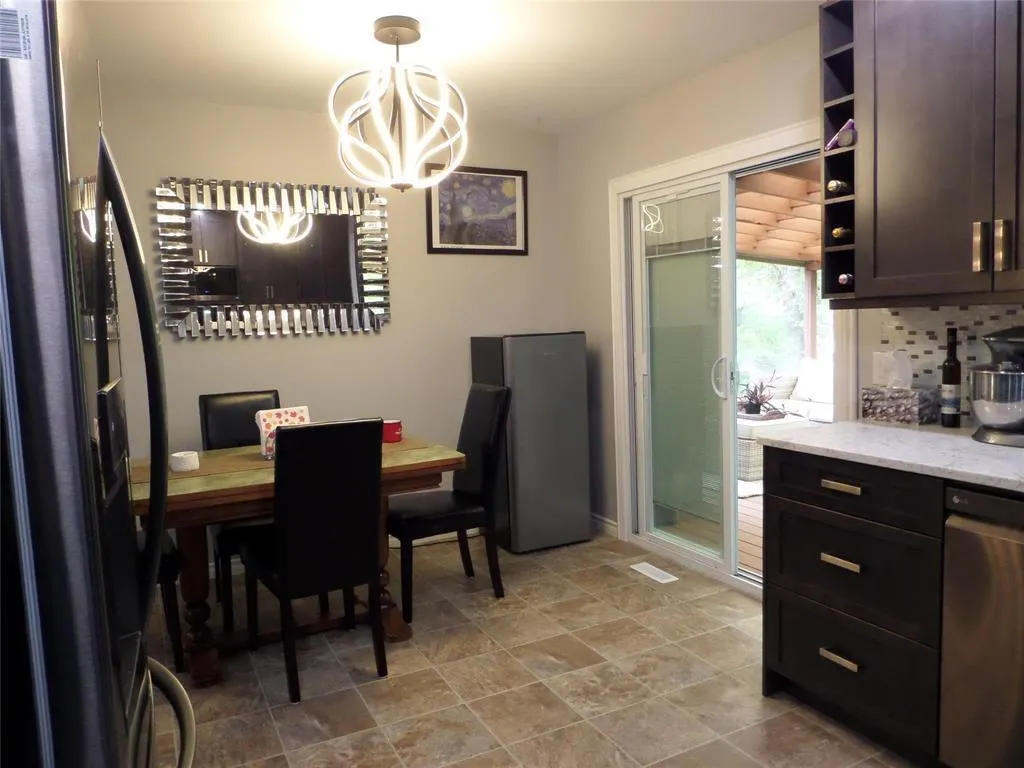 8 FERLAND Bay