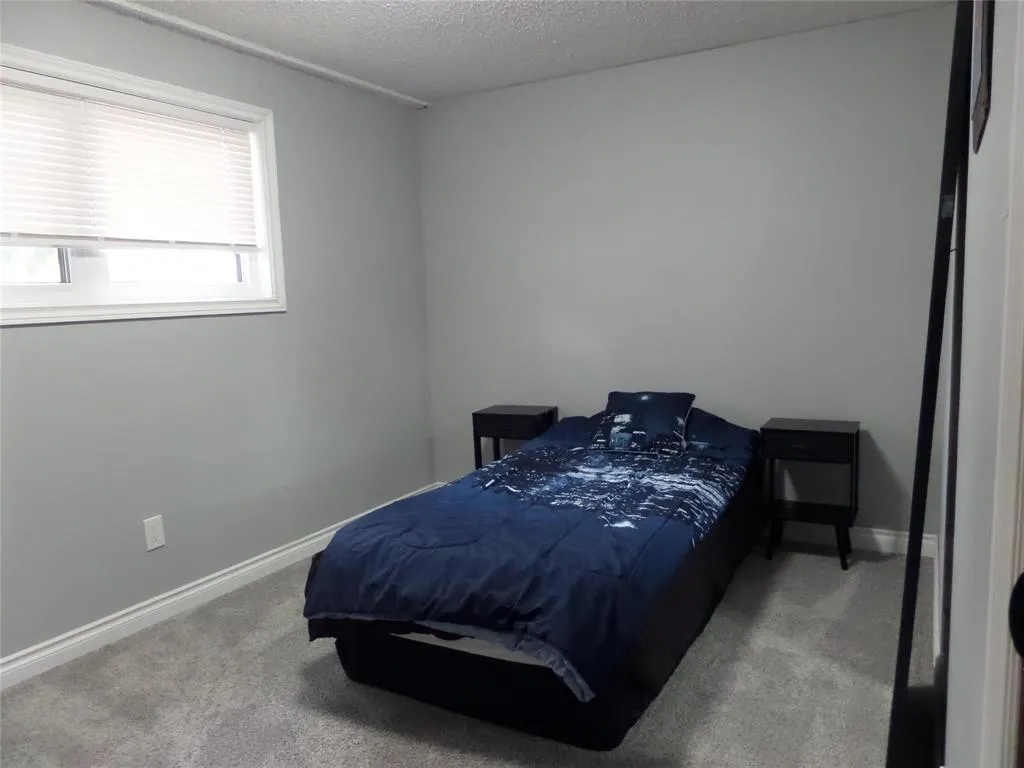 8 FERLAND Bay
