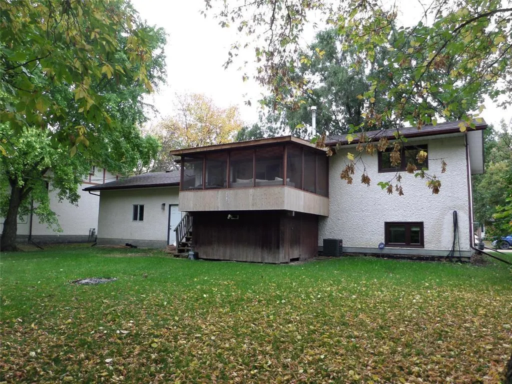 8 FERLAND Bay