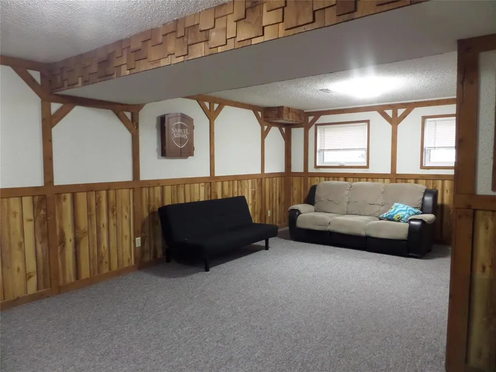 8 FERLAND Bay