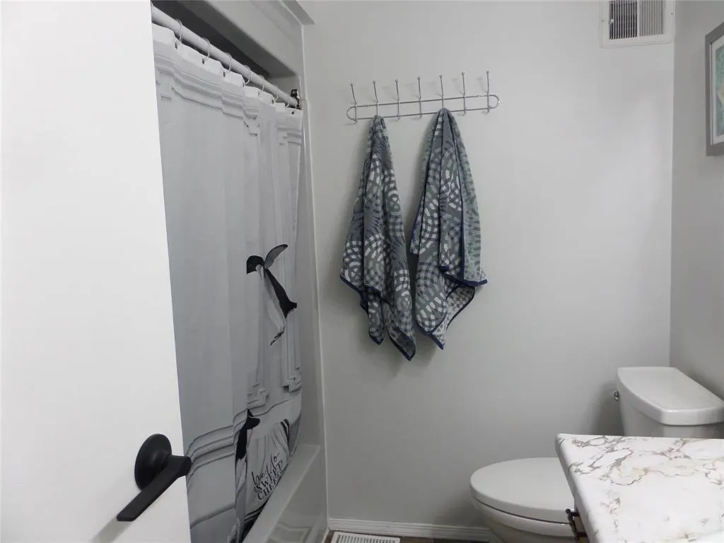 8 FERLAND Bay