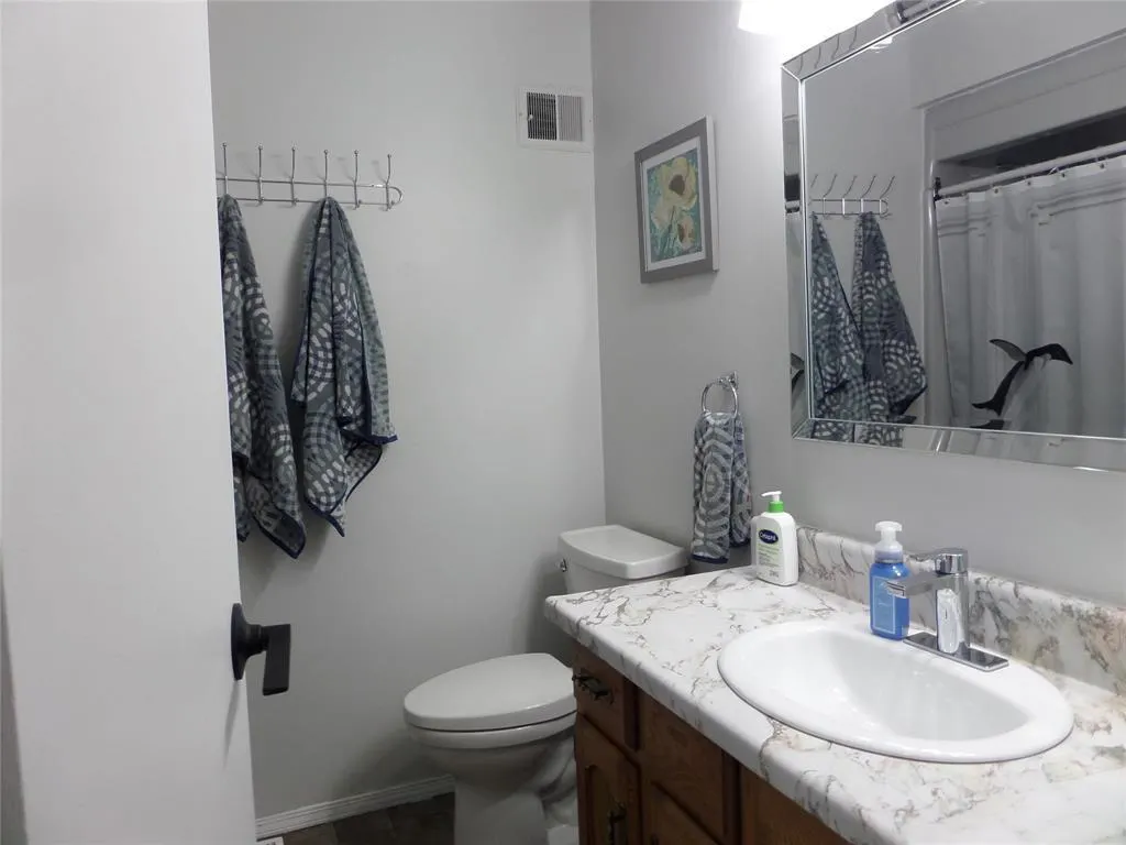 8 FERLAND Bay