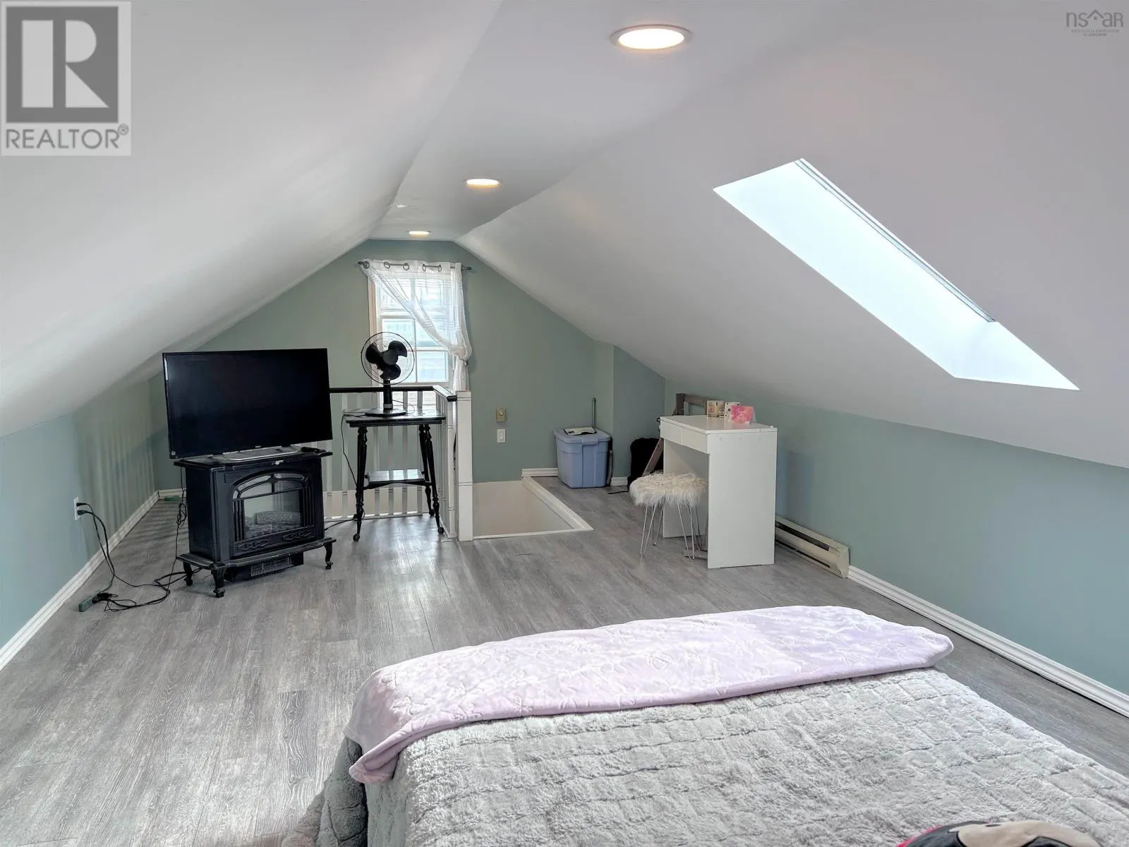 17 Rosedale Avenue