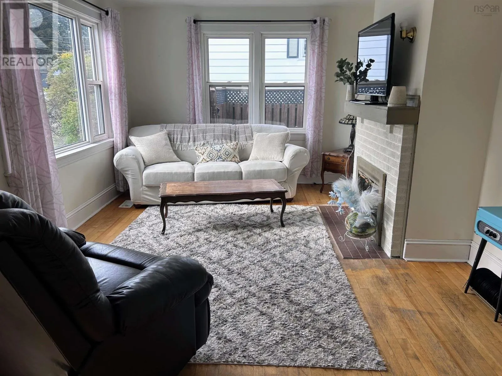 17 Rosedale Avenue
