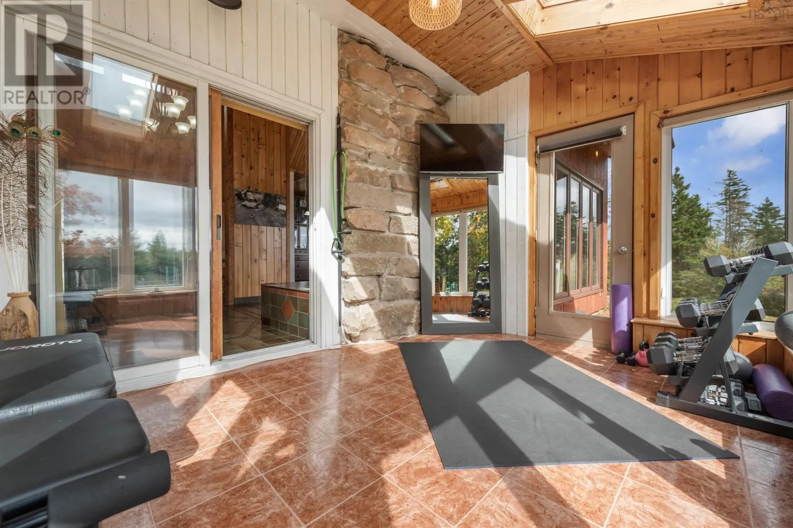 1215 Hansford Road