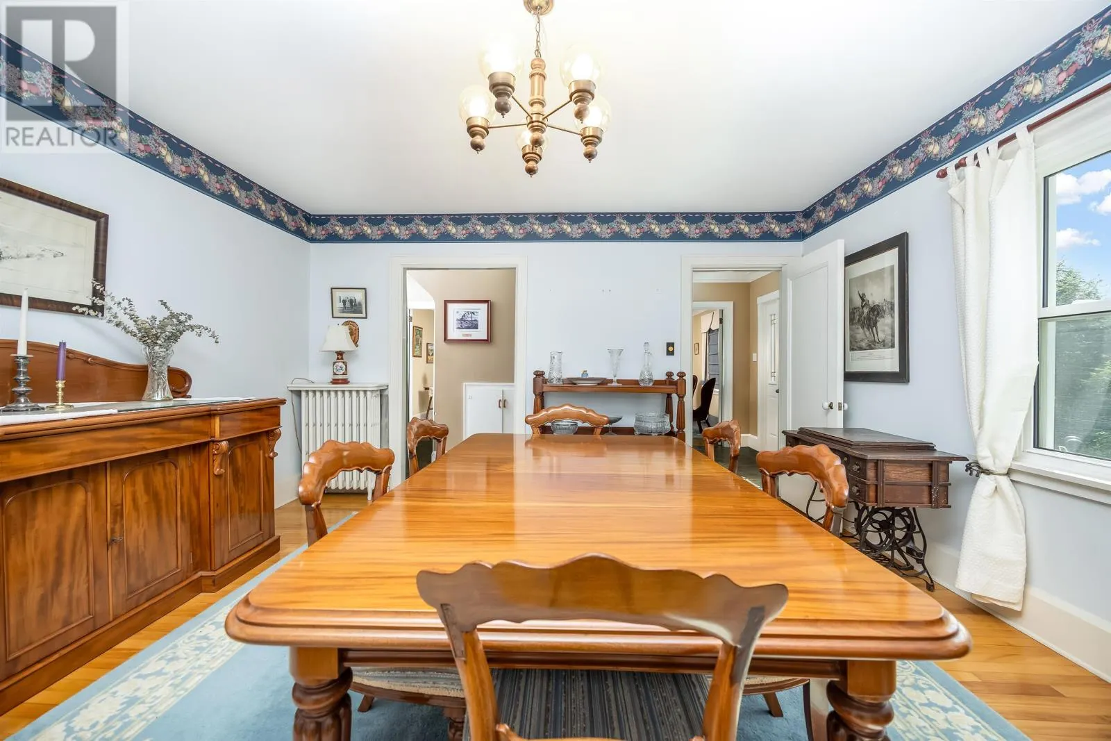 12 Newbery Lane
