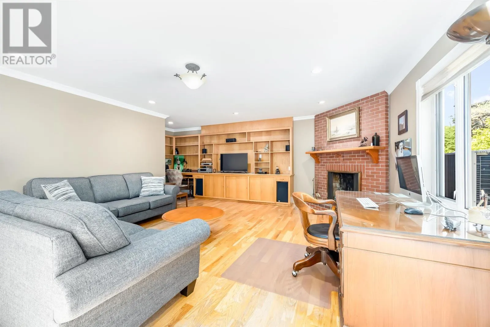 12 Newbery Lane