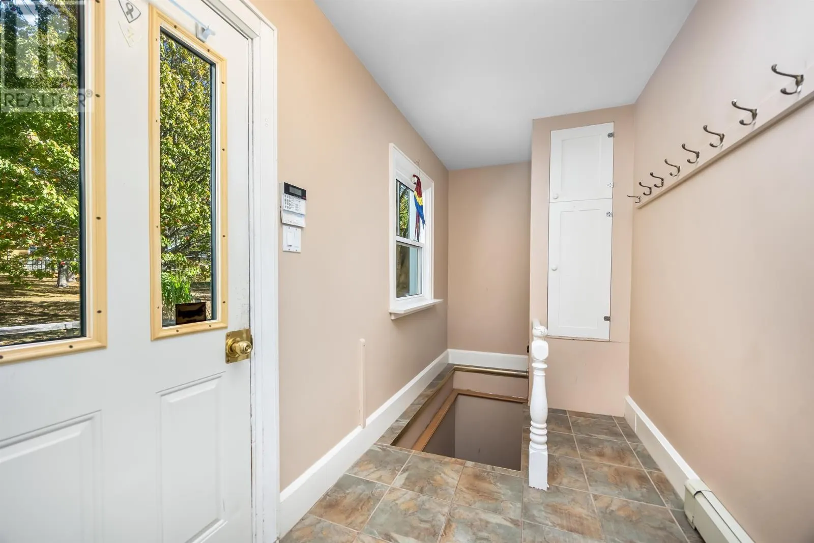 12 Newbery Lane